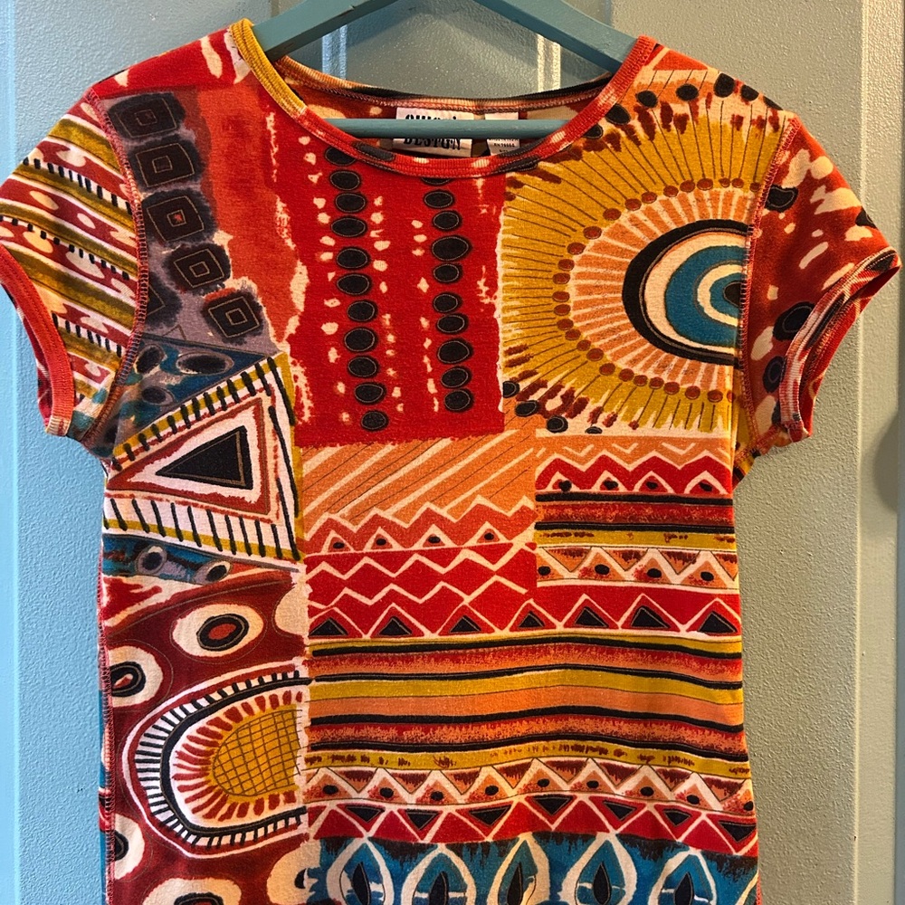 Chico's Multicolor Red, Yellow & Black Graphic Print Tee